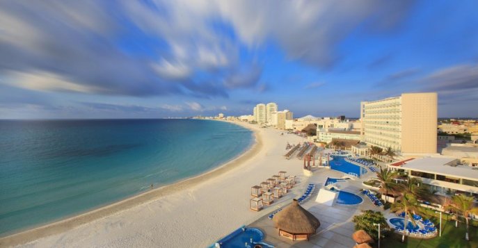 Отель Krystal Cancun 4*