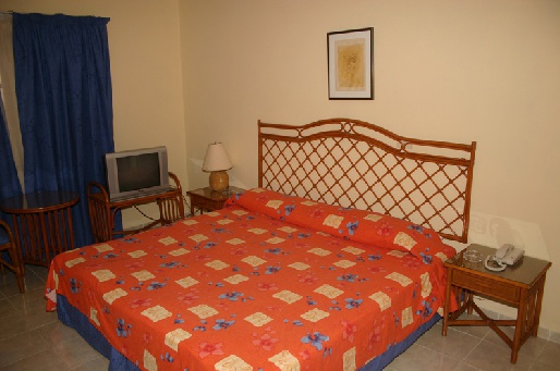 Отель Comodoro Hotel & Bungalows 4*, Куба