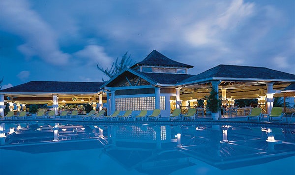 ����� Breezes Runaway Bay 4*