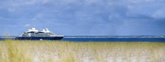 Мега-яхта Le Jacques-Cartier