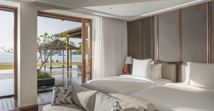 Спецпредложение! Imperial Three-Bedroom Beach Villa With Pool