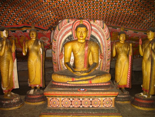 Пещерный храм в Дабулле, Шри-Ланка