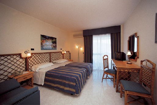 ����� Pugnochiuso Gruppo Marcegaglia S.R.L. 4*, ������
