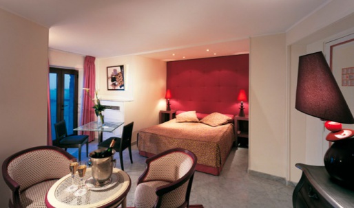 ����� Chateau De La Chevre d'Or 5* - ��, �������
