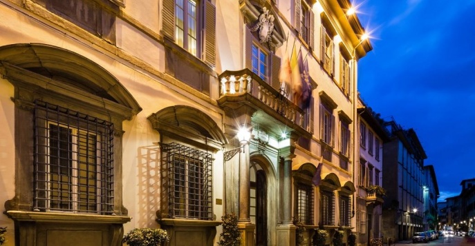 Отель Relais Santa Croce 5*