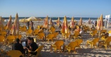На пляже Тель-Авива открылась библиотека