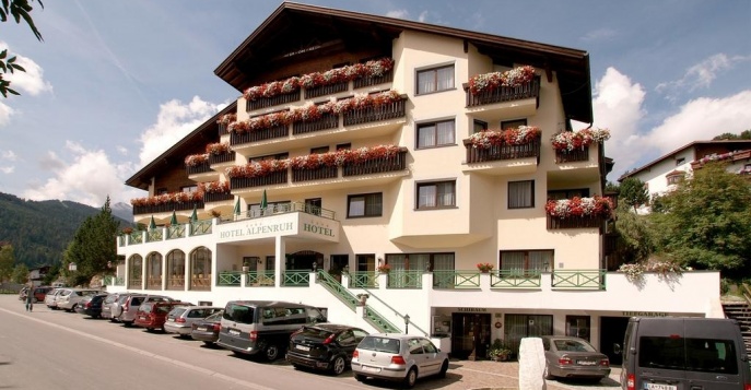 Отель Alpenruh-Micheluzzi Hotel 4*