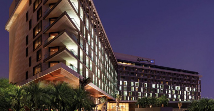 Отель Radisson Blu Hotel, Abu Dhabi Yas Island 4*