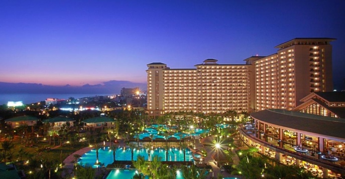 Отель Howard Johnson Resort Sanya Bay 5*