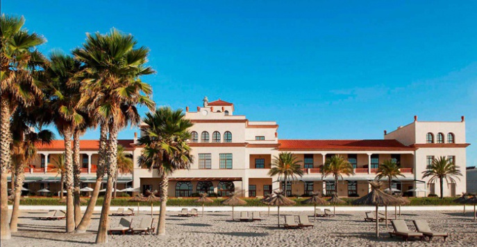 Отель Le Meridien Ra Beach Hotel & Spa 5*