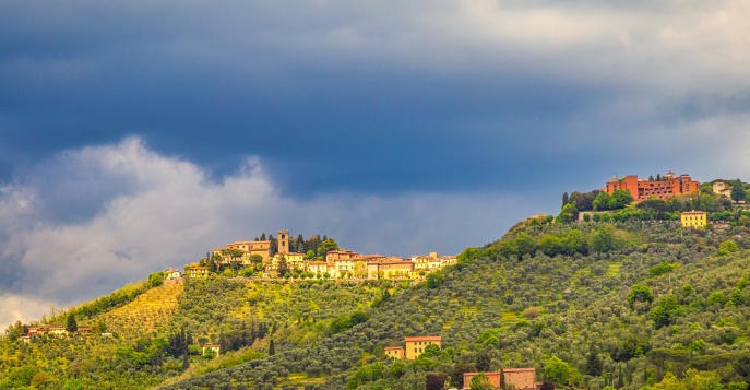Старинный городок Монтекатини-Альто, в который можно подняться на фуникулёре
