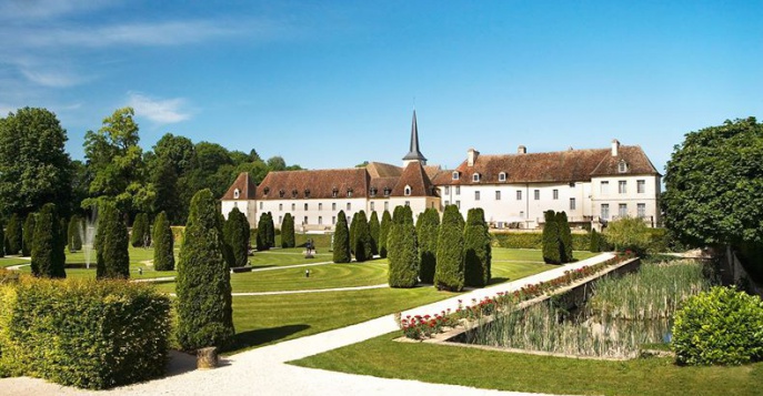 Отель Château de Gilly 4*