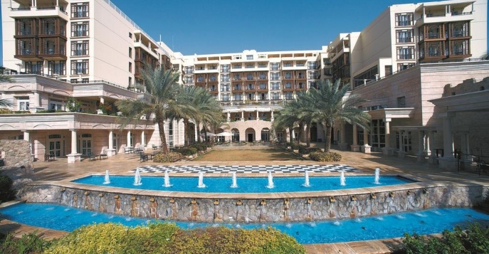 Отель Movenpick Resort & Residences Aqaba 5*