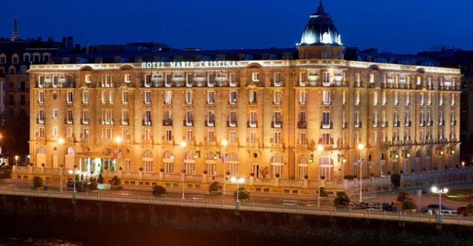 Отель Hotel Maria Cristina 5*