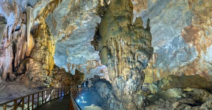 Экскурсия в знаменитую пещеру Фонгня