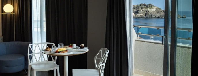 Отель Grand Hotel Faraglioni 4* в Ачи-Кастелло