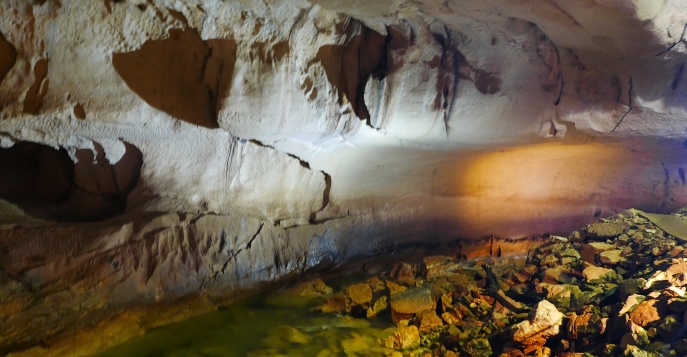 Пещера Ланг, Малайзия