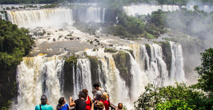 Водопады Фос-ду-Игуасу, Бразилия