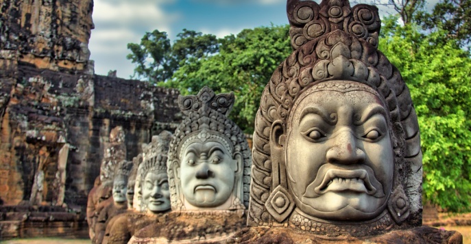 В стране тысячи храмов: легендарный Ангкор и отдых у моря