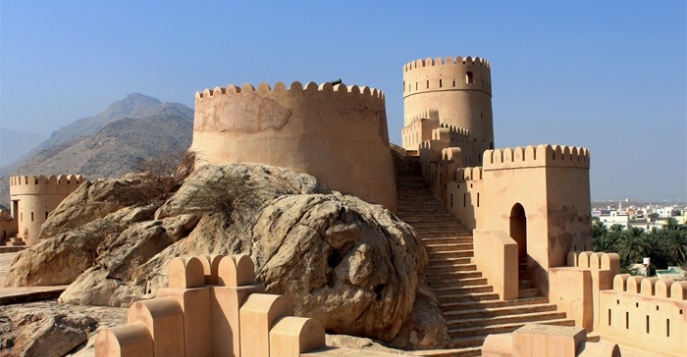 Жемчужины Омана: пески пустыни, горы и древние форты