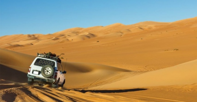 Путешествие по Оману на автомобиле: экскурсии и джиппинг по пустыне