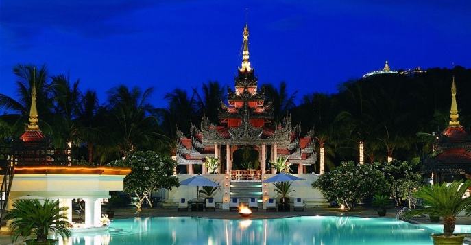 Отель Mandalay Hill Resort Hotel 5*