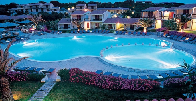 В Италию прямым рейсом с бонусами от отеля Forte Village Resort 5*