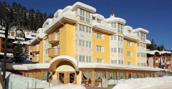 Отель Alpen Suite Hotel 5* (Madonna di Campiglio)