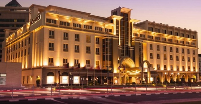 Отель Mövenpick Hotel Bur Dubai 5*