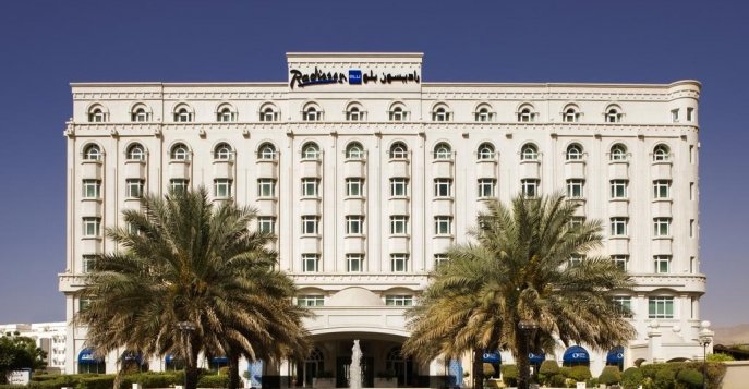 Отель Radisson Blu Hotel, Muscat 4* - Маскат, Оман