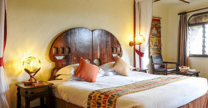 Отель Serengeti Serena Safari Lodge 4*, Танзания