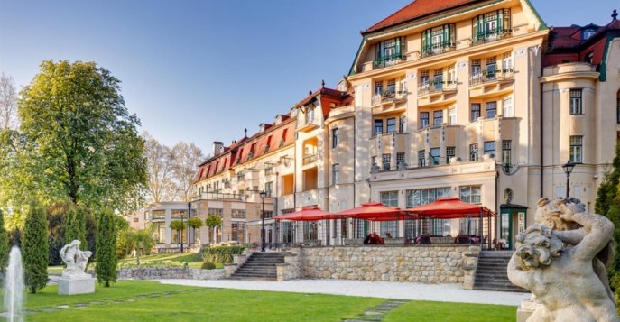 Отель Health Spa Resort Thermia Palace 5*