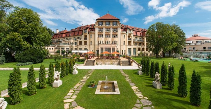 Отель Health Spa Resort Thermia Palace 5* - Пиештяны, Словакия