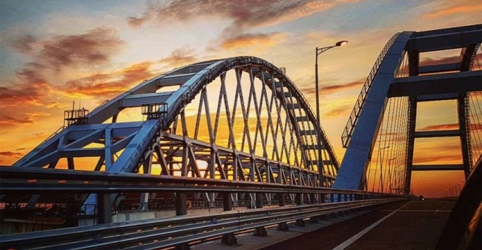 Крымский мост, Россия