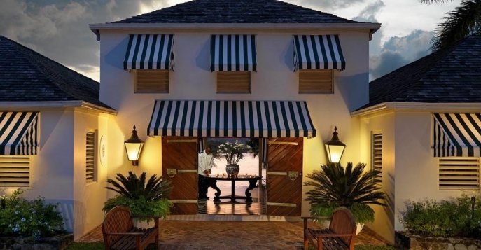 Отель Round Hill Hotel & Villas 5*