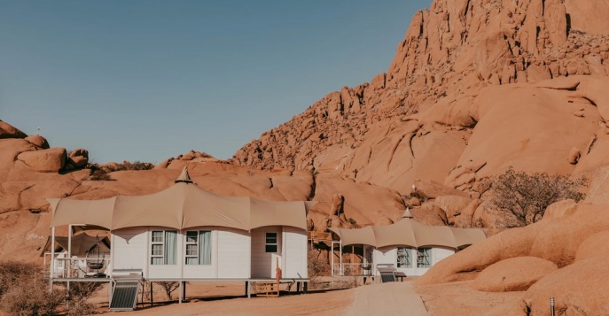 Лодж Spitzkoppe Lodge, Намибия