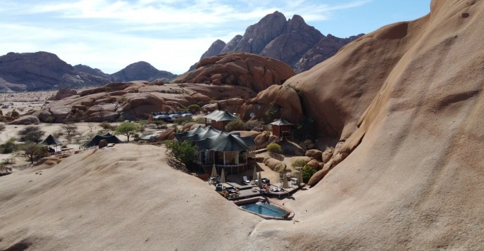 Лодж Spitzkoppe Lodge, Намибия