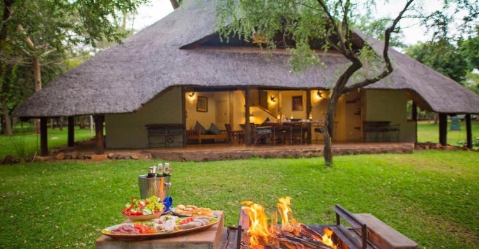 Lokuthula Lodge расположен неподалёку от знаменитого водопада Виктория	