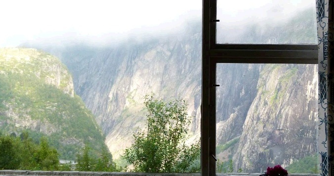 Вид из окна отеля Fossli, Норвегия