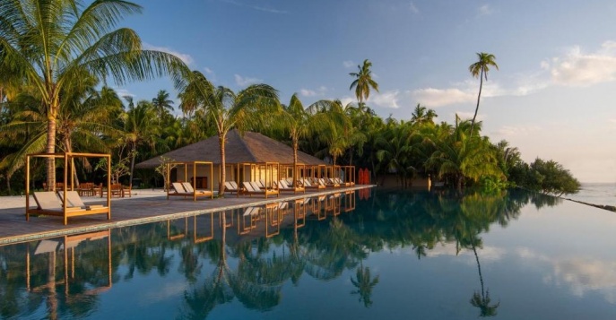 Отель The Residence Maldives at Dhigurah 5*