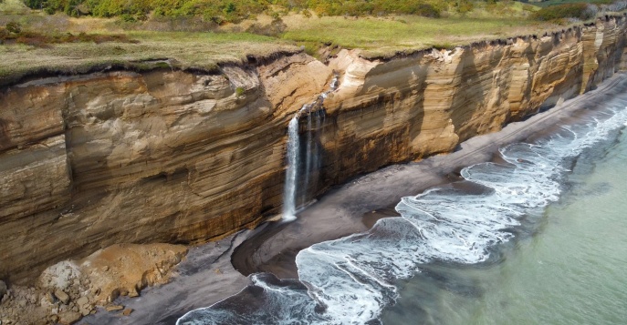 Остров Кунашир, Россия