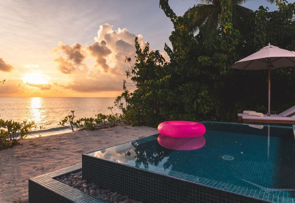 The Standard Huruvalhi Maldives 5