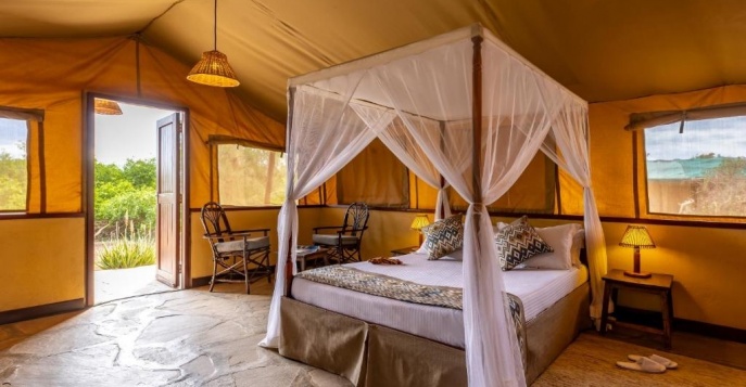 Лодж Sentrim Tsavo East Lodge - Парк Тсаво, Кения