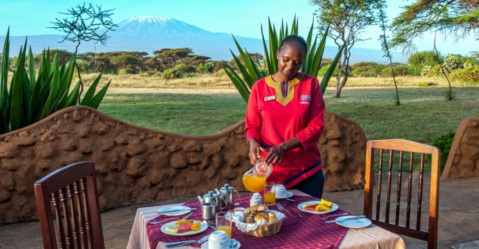 Лодж Amboseli Sopa Lodge - парк Амбосели, Кения	