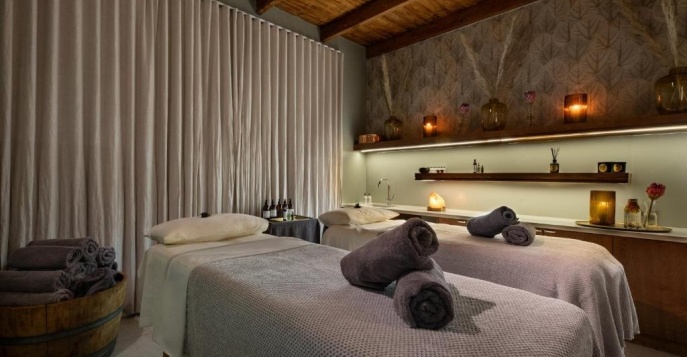 Отель Mont Rochelle and Mountain Vineyards 5*, ЮАР