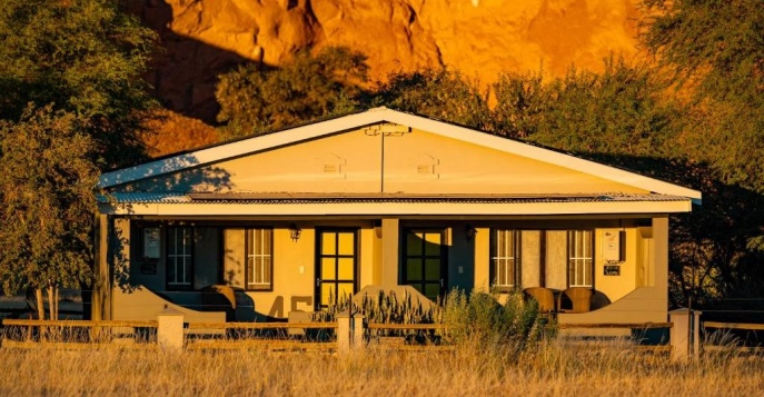 Лодж Namib Desert Lodge