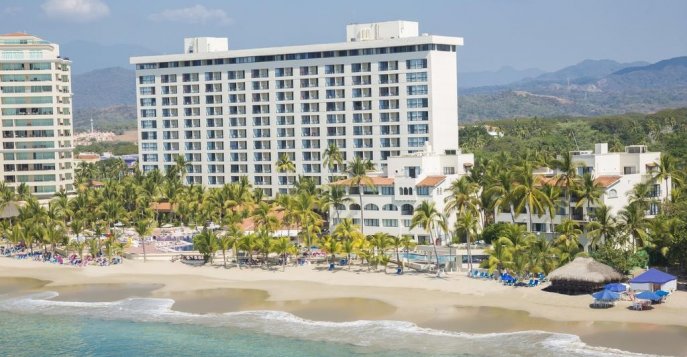 Отель Barcelo Ixtapa Beach Resort 5*