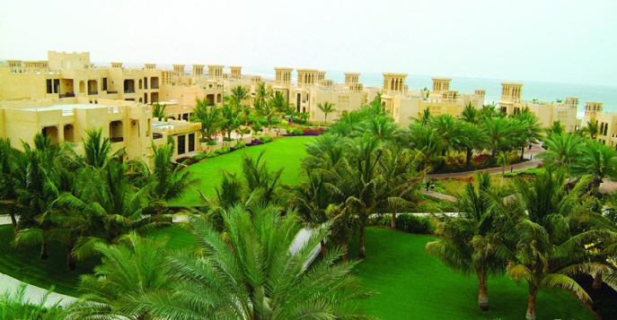 Отель Al Hamra Fort & Beach Resort 5*