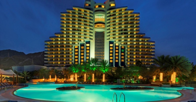 Отель Le Meridien Al Aqah Beach 5*