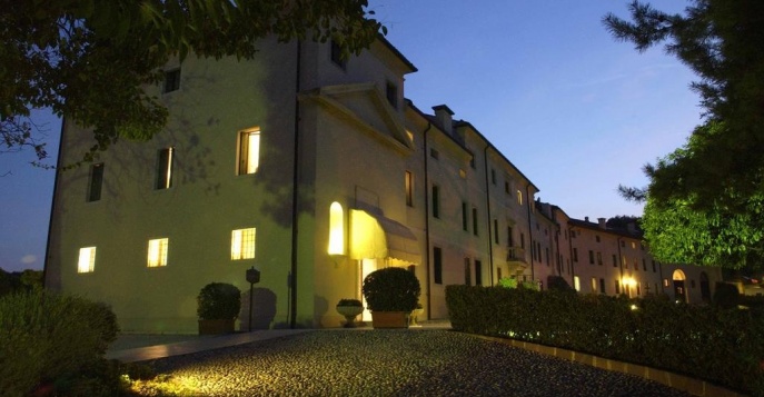 Отель Villa Michelangelo 4*